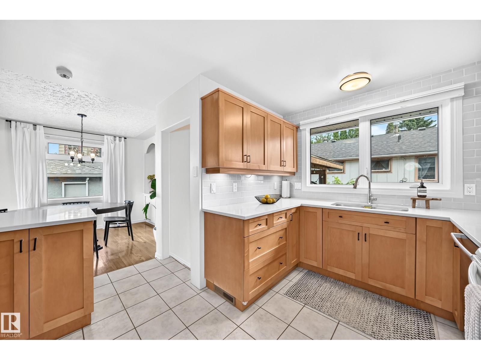 16406 87a Av Nw Property Photo 10