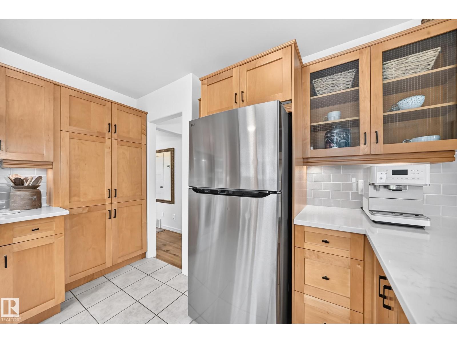 16406 87a Av Nw Property Photo 12