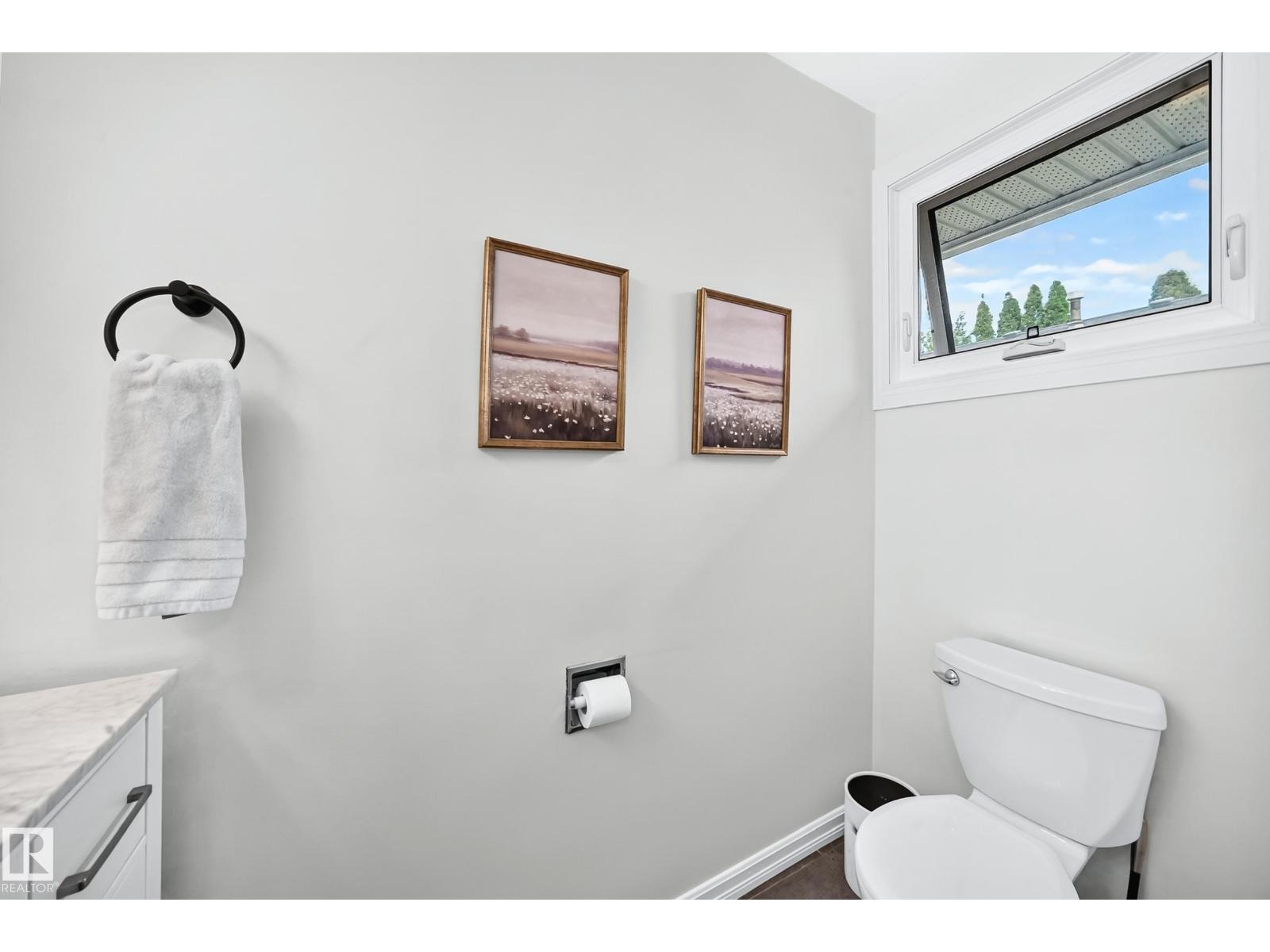 16406 87a Av Nw Property Photo 23