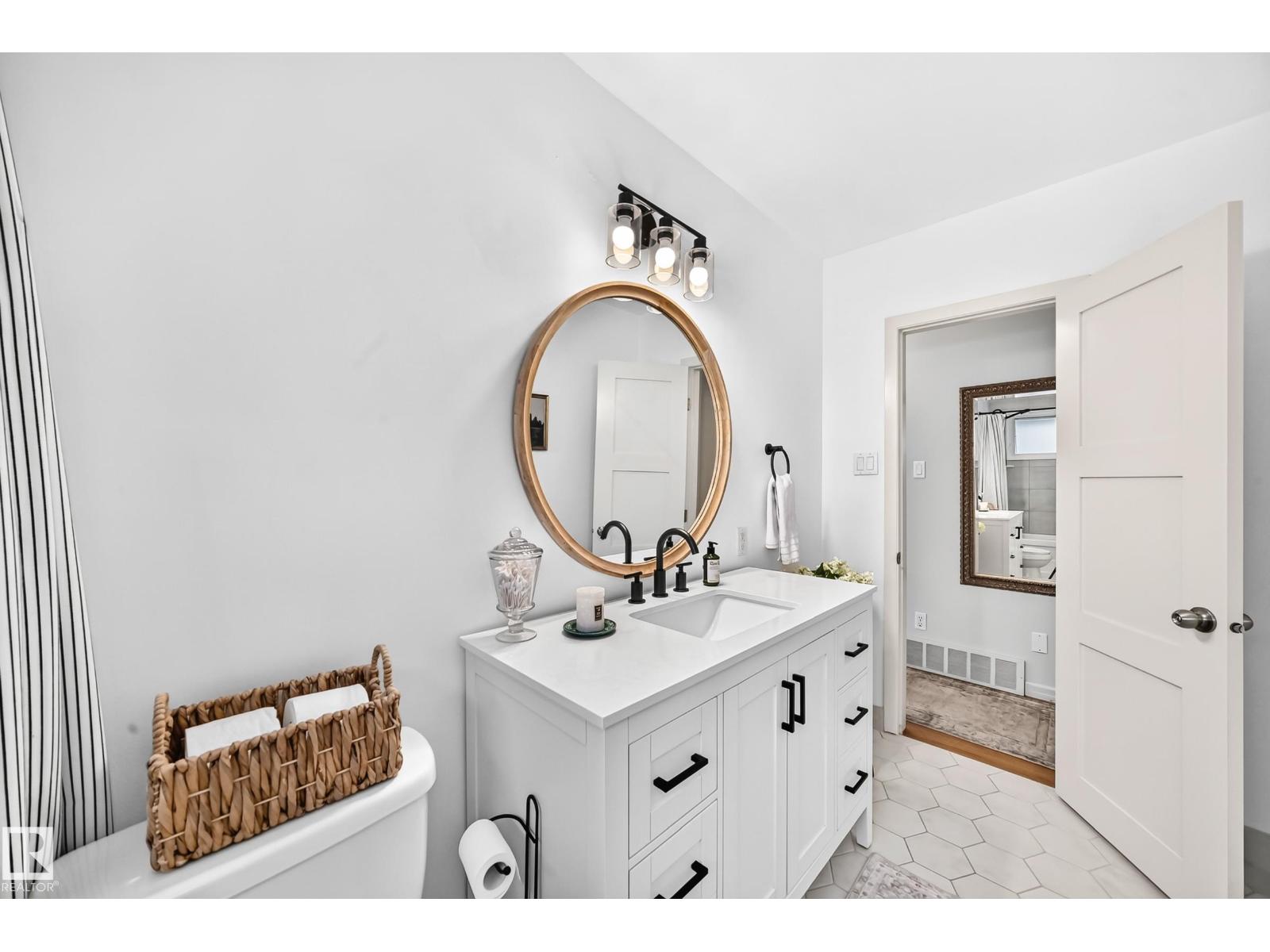 16406 87a Av Nw Property Photo 32