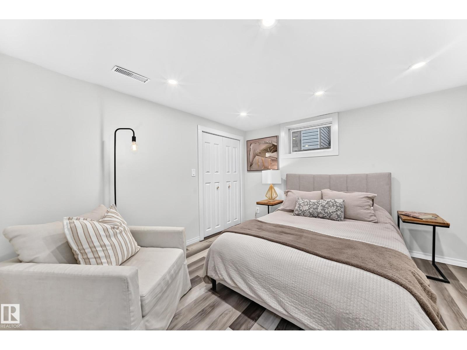 16406 87a Av Nw Property Photo 40