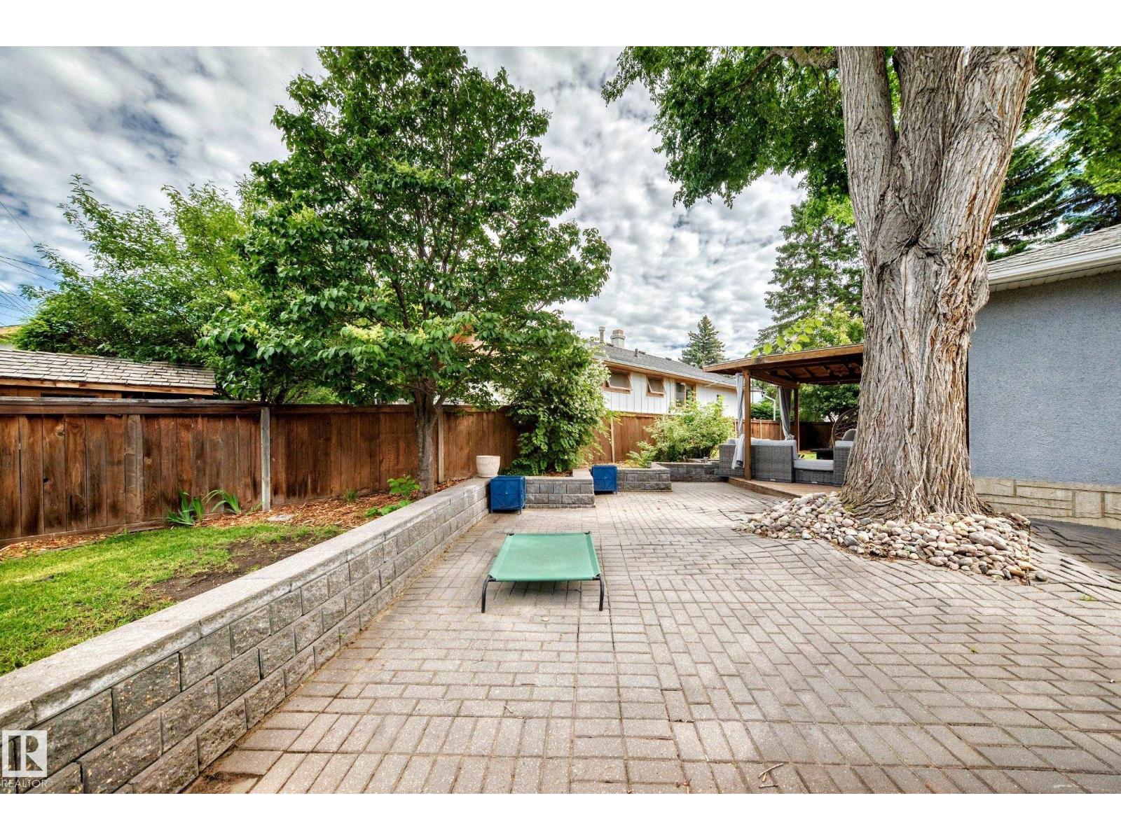 16406 87a Av Nw Property Photo 53