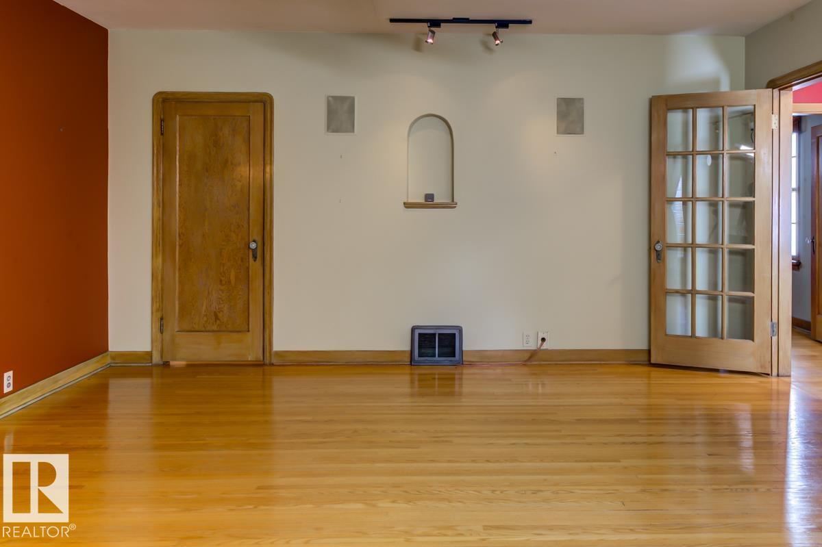 10514 127 Street Nw Property Photo 10