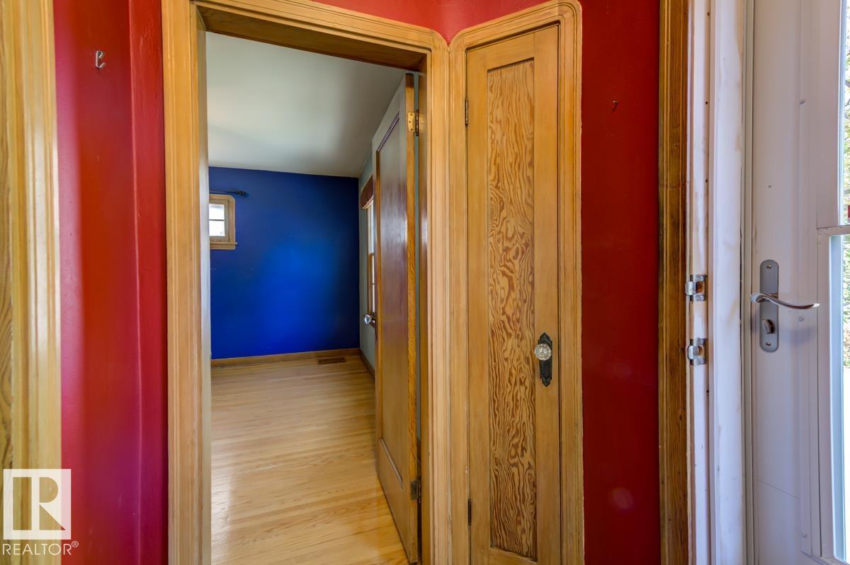 10514 127 Street Nw Property Photo 33