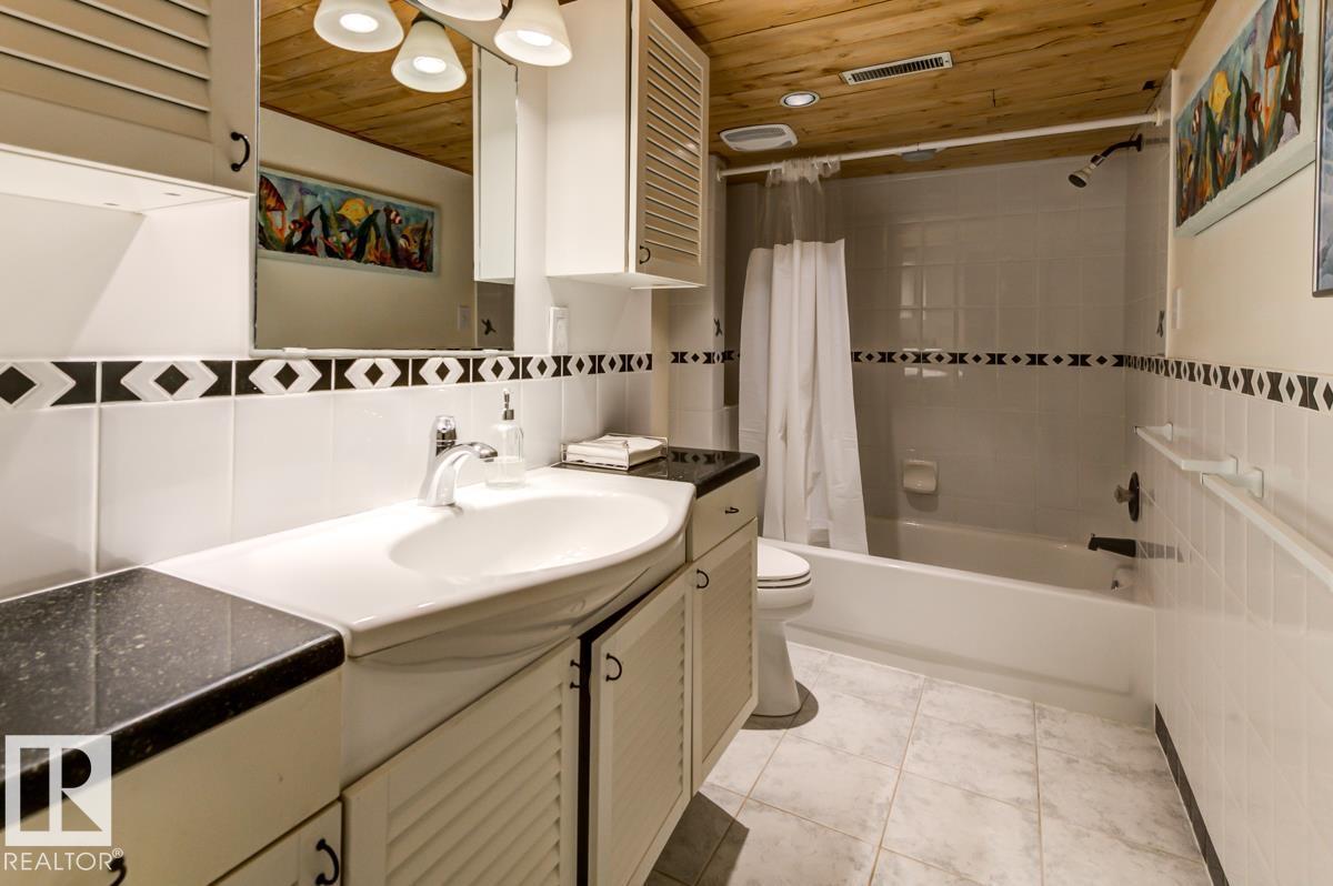 10514 127 Street Nw Property Photo 45