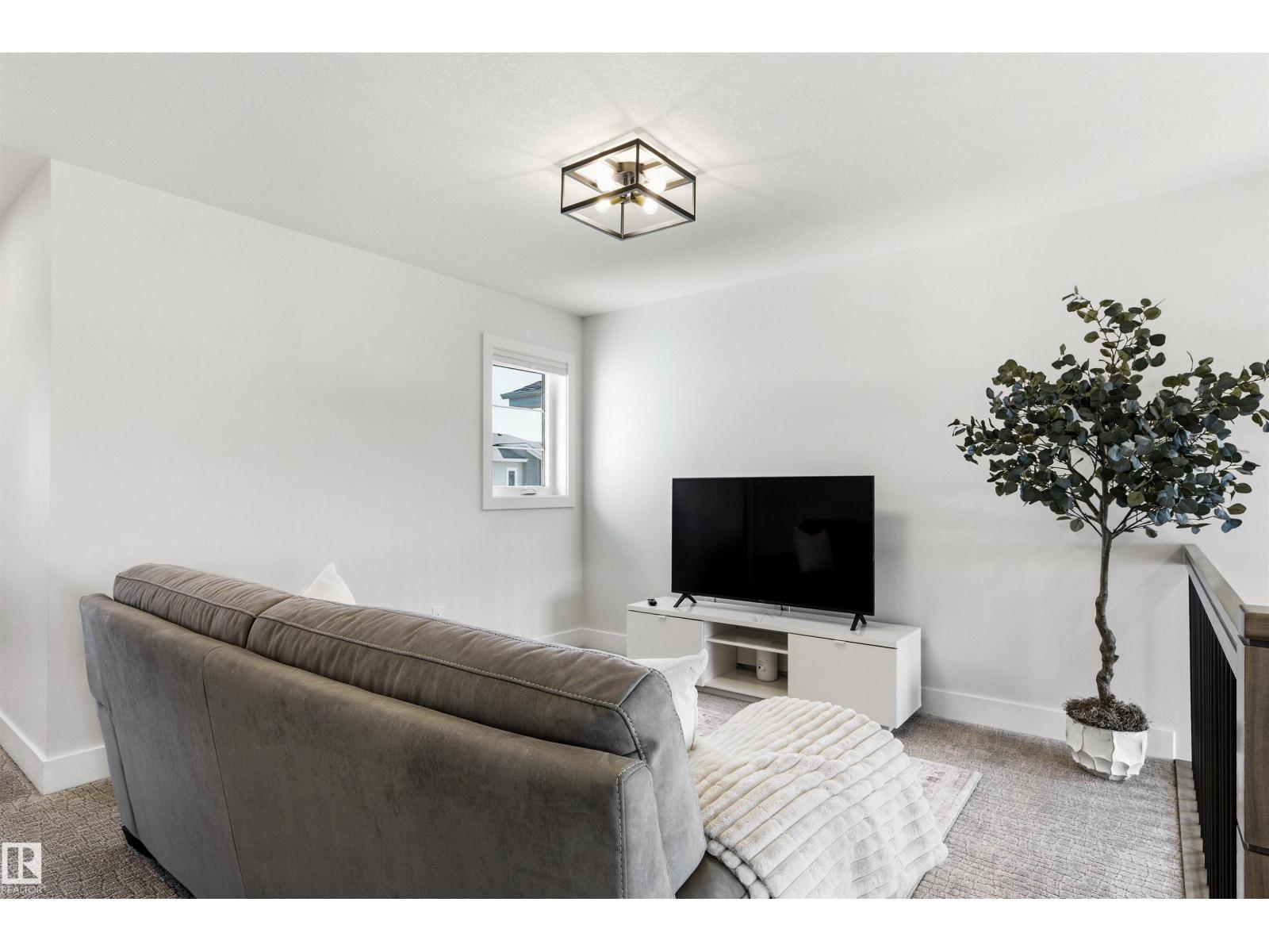 93 Springbrook Wd Property Photo 17