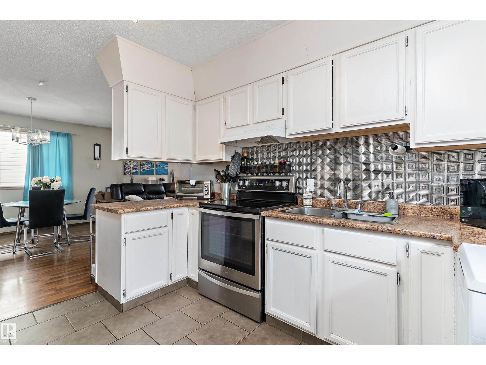 12916 69 St Nw Property Photo 5