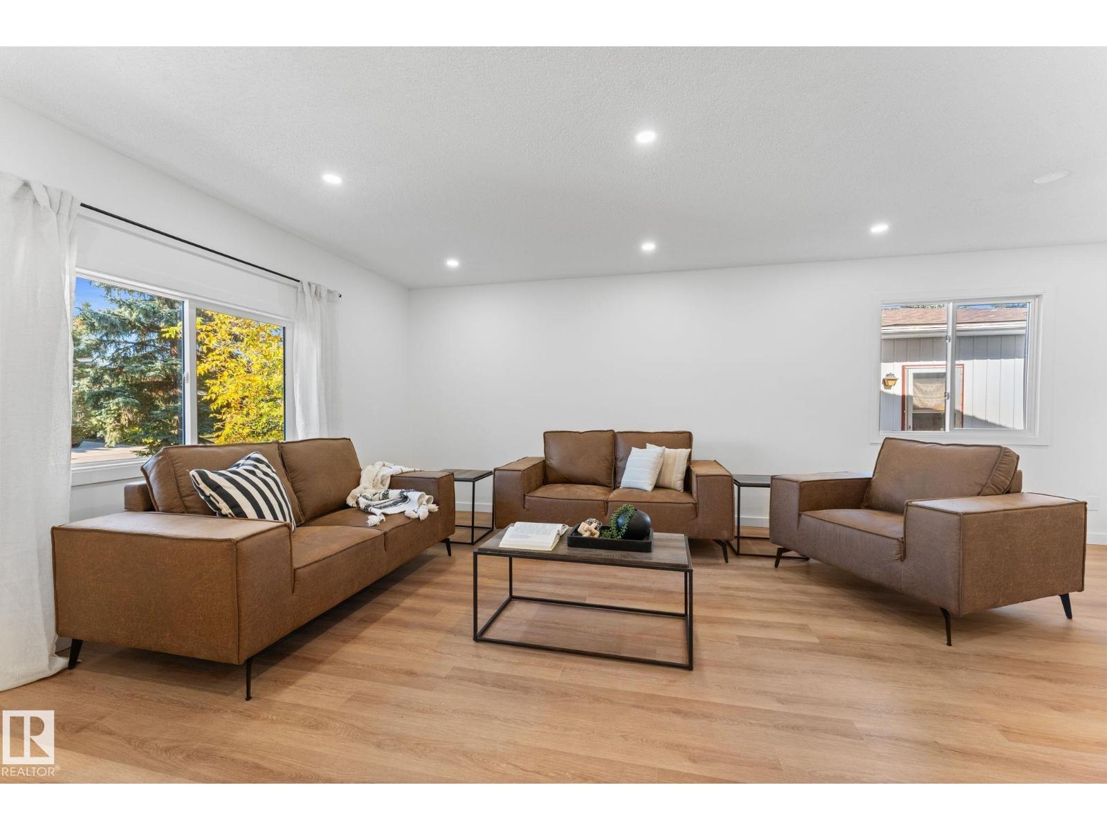 3721 103b Street Nw Nw Property Photo 5