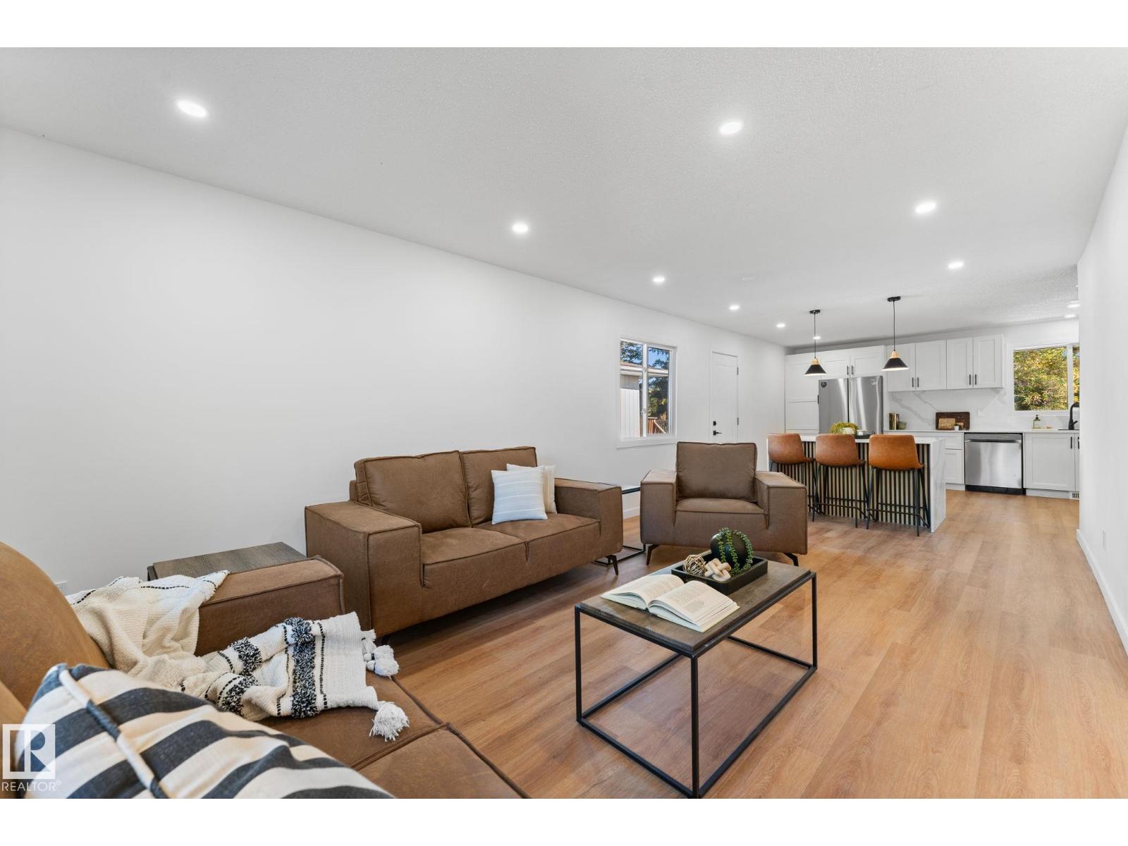 3721 103b Street Nw Nw Property Photo 6