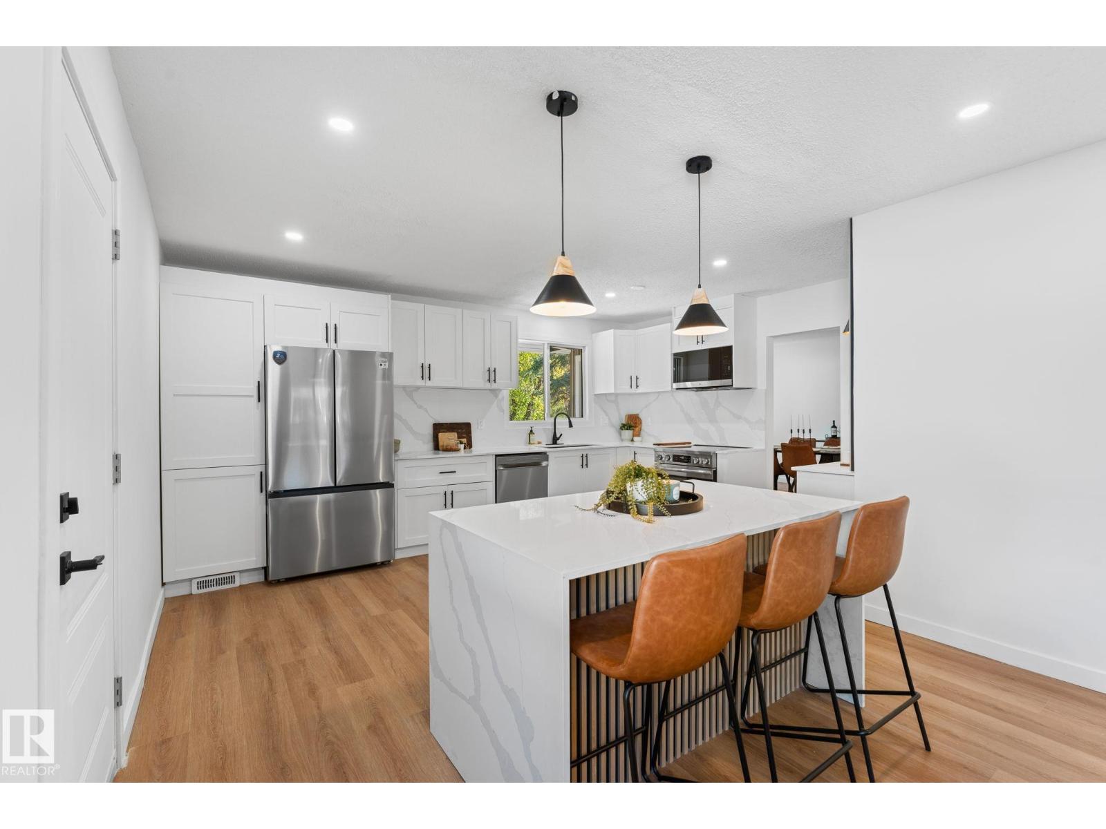 3721 103b Street Nw Nw Property Photo 9