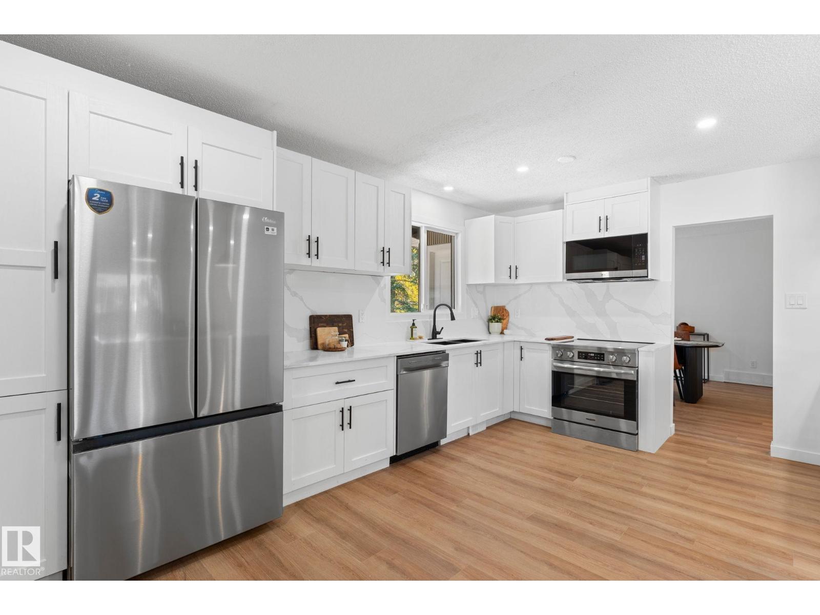 3721 103b Street Nw Nw Property Photo 13