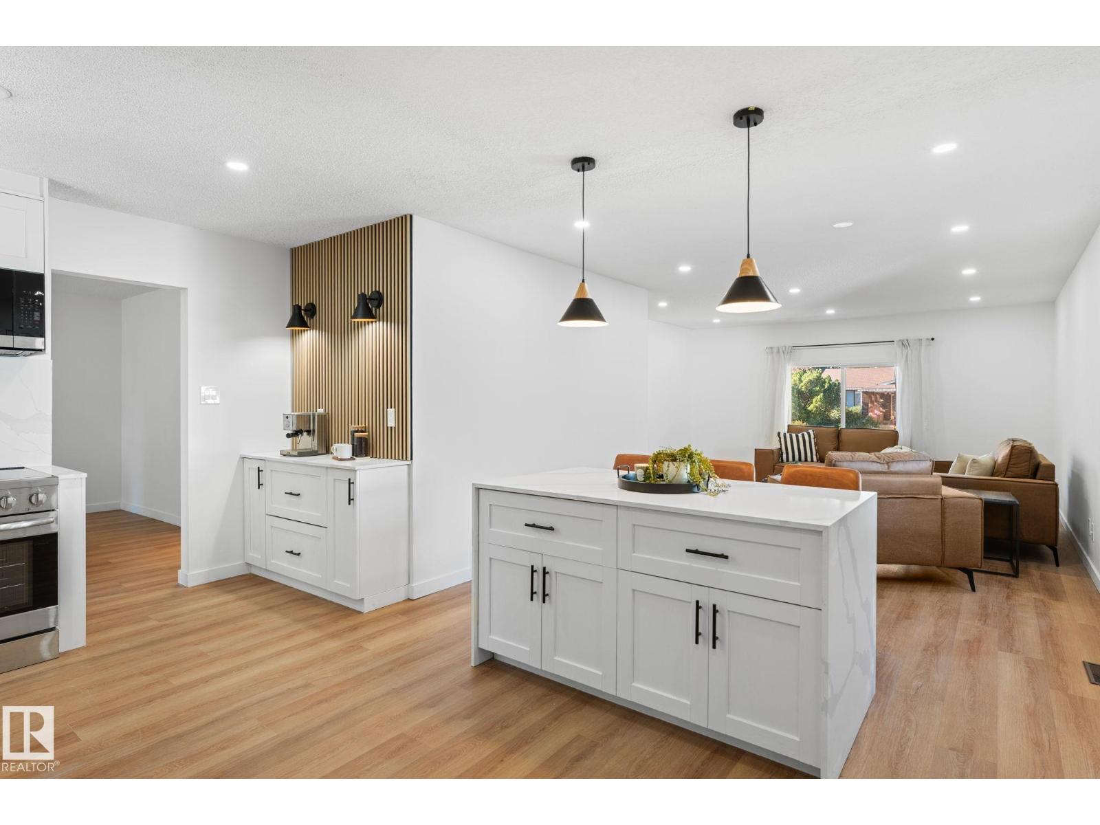 3721 103b Street Nw Nw Property Photo 14