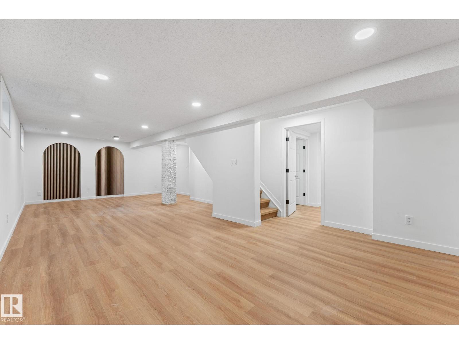 3721 103b Street Nw Nw Property Photo 31