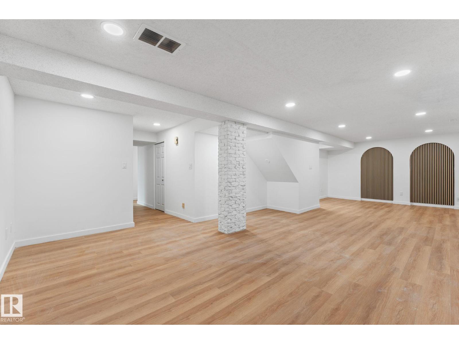 3721 103b Street Nw Nw Property Photo 32