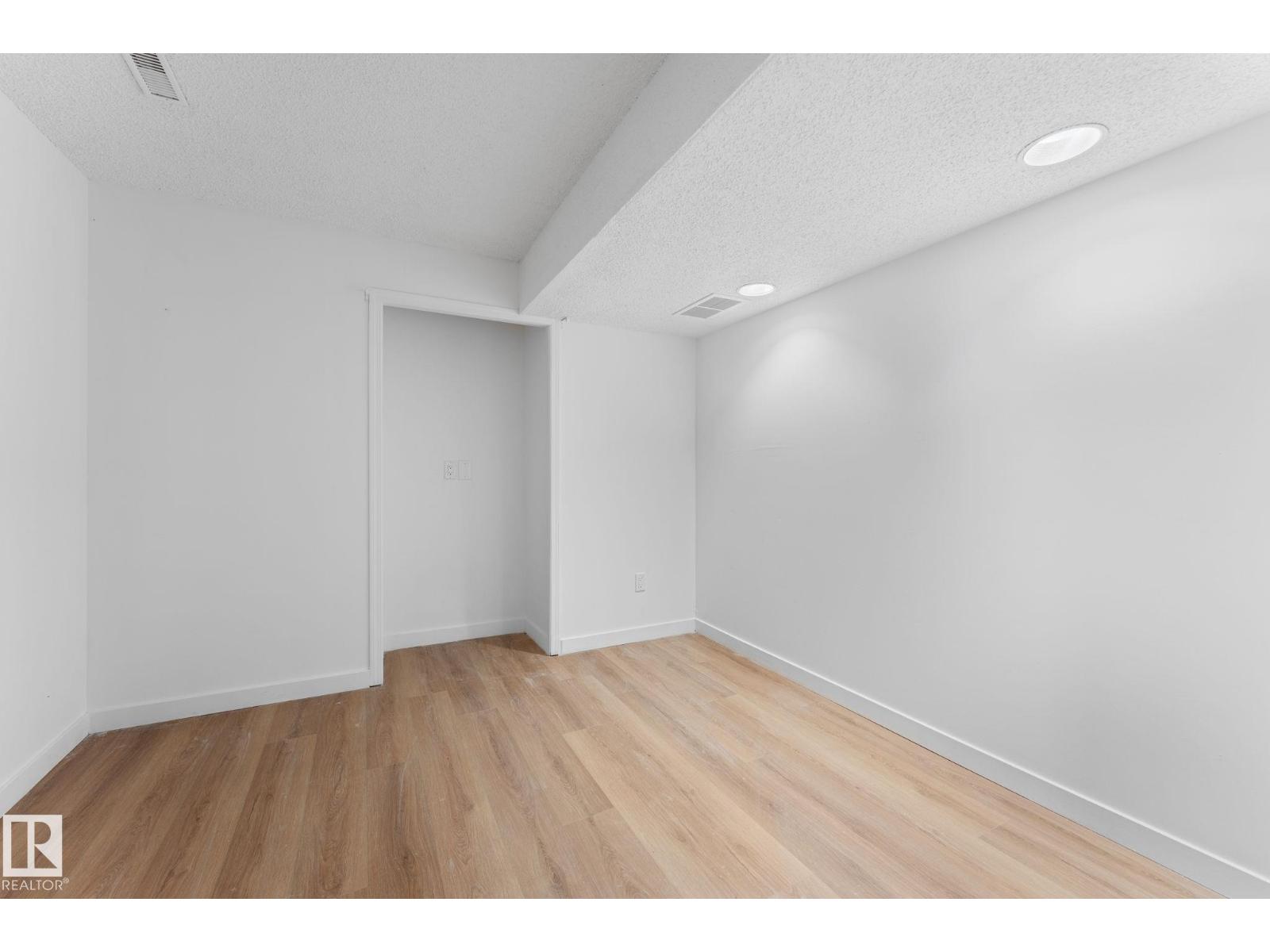 3721 103b Street Nw Nw Property Photo 35