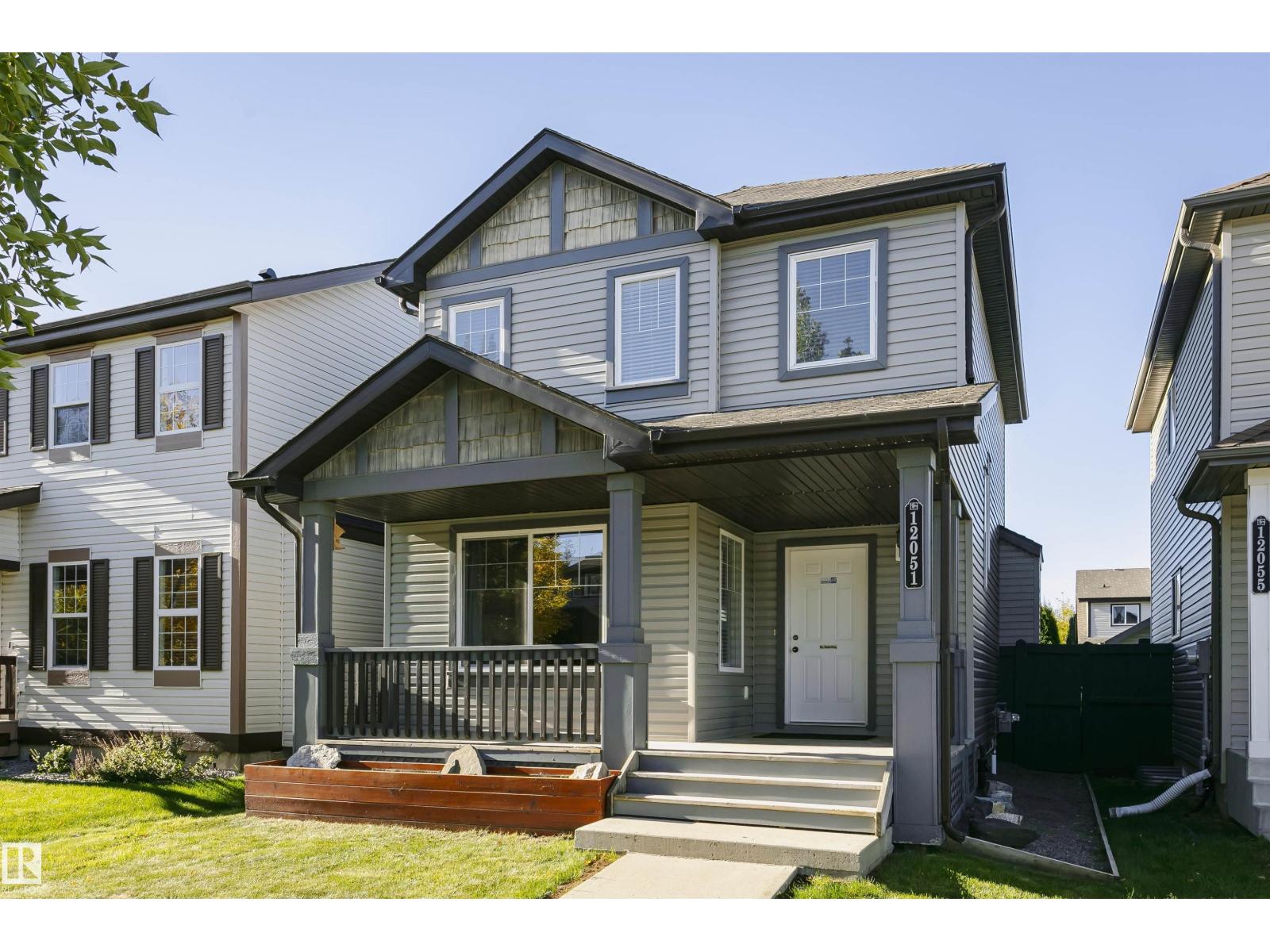 12051 18 AV SW SW Property Photo 1