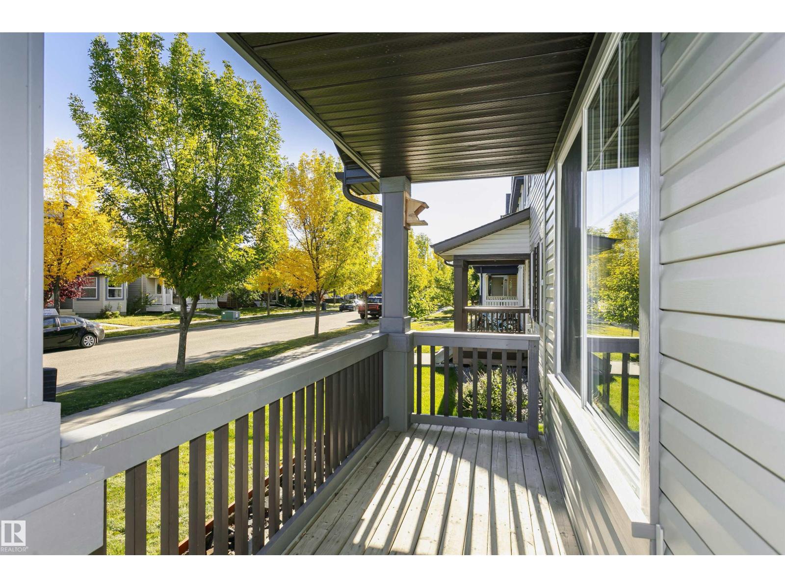 12051 18 Av Sw Sw Property Photo 3
