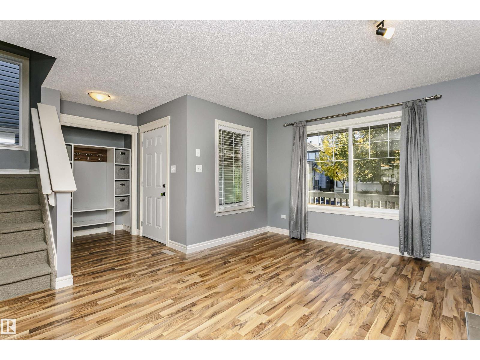 12051 18 Av Sw Sw Property Photo 5