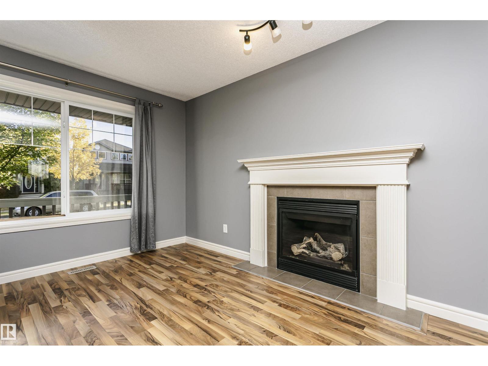 12051 18 Av Sw Sw Property Photo 6
