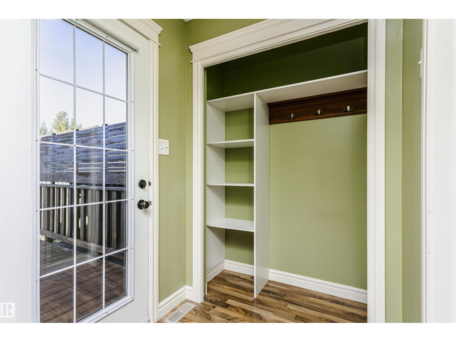 12051 18 Av Sw Sw Property Photo 12