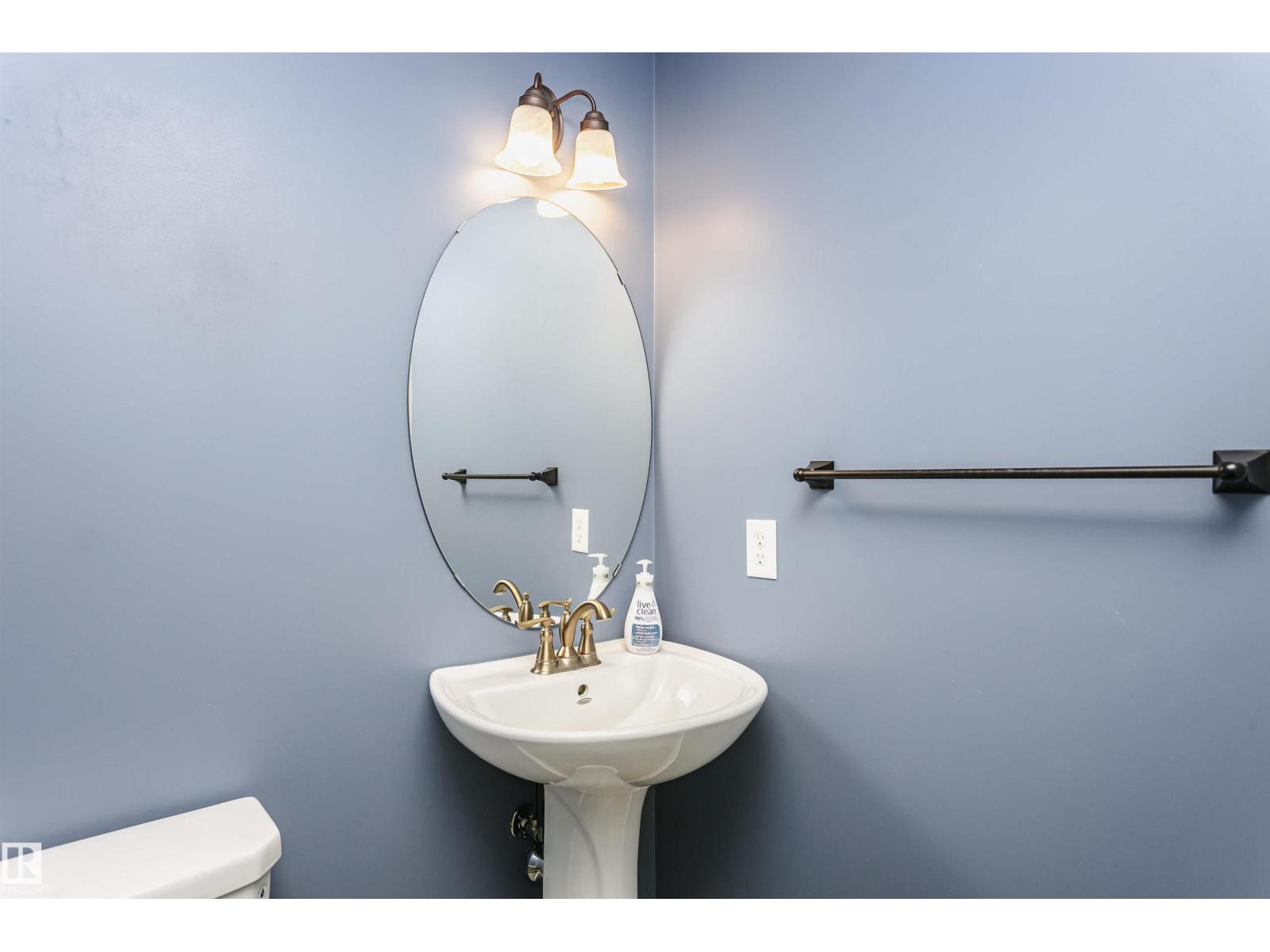 12051 18 Av Sw Sw Property Photo 14