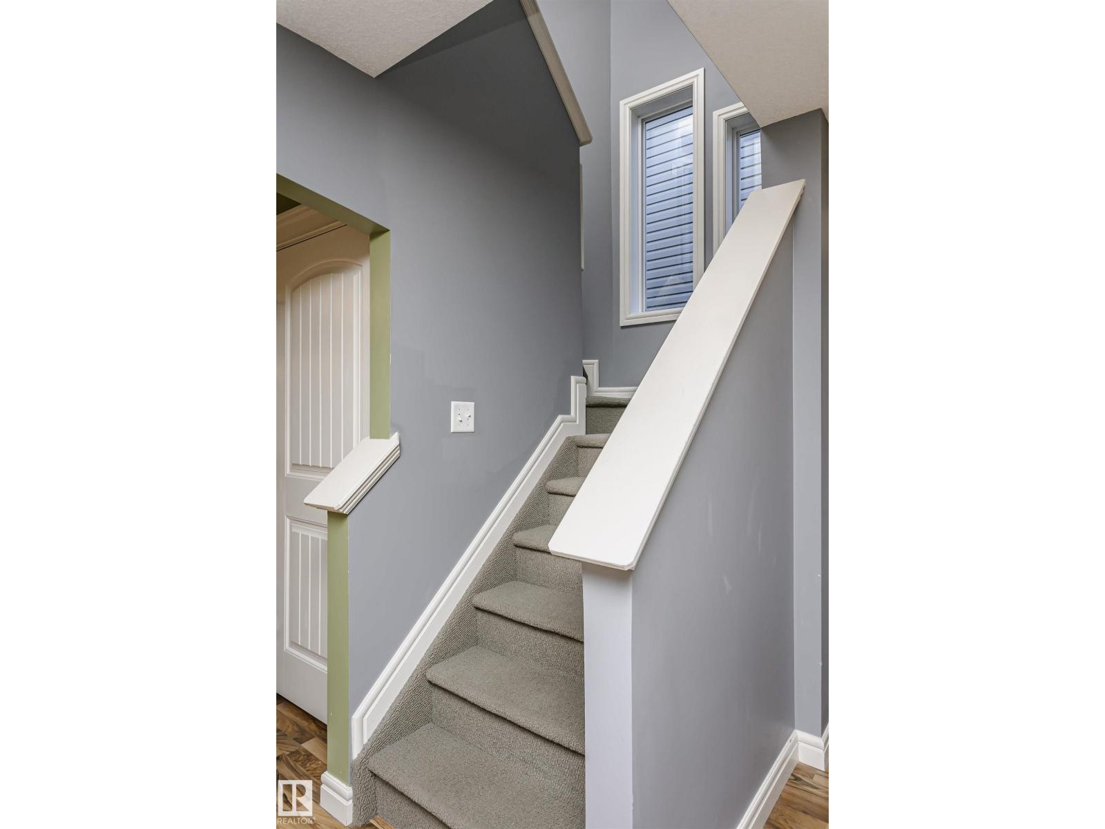 12051 18 Av Sw Sw Property Photo 15