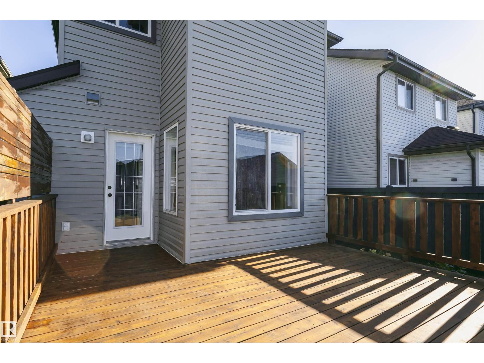12051 18 Av Sw Sw Property Photo 23