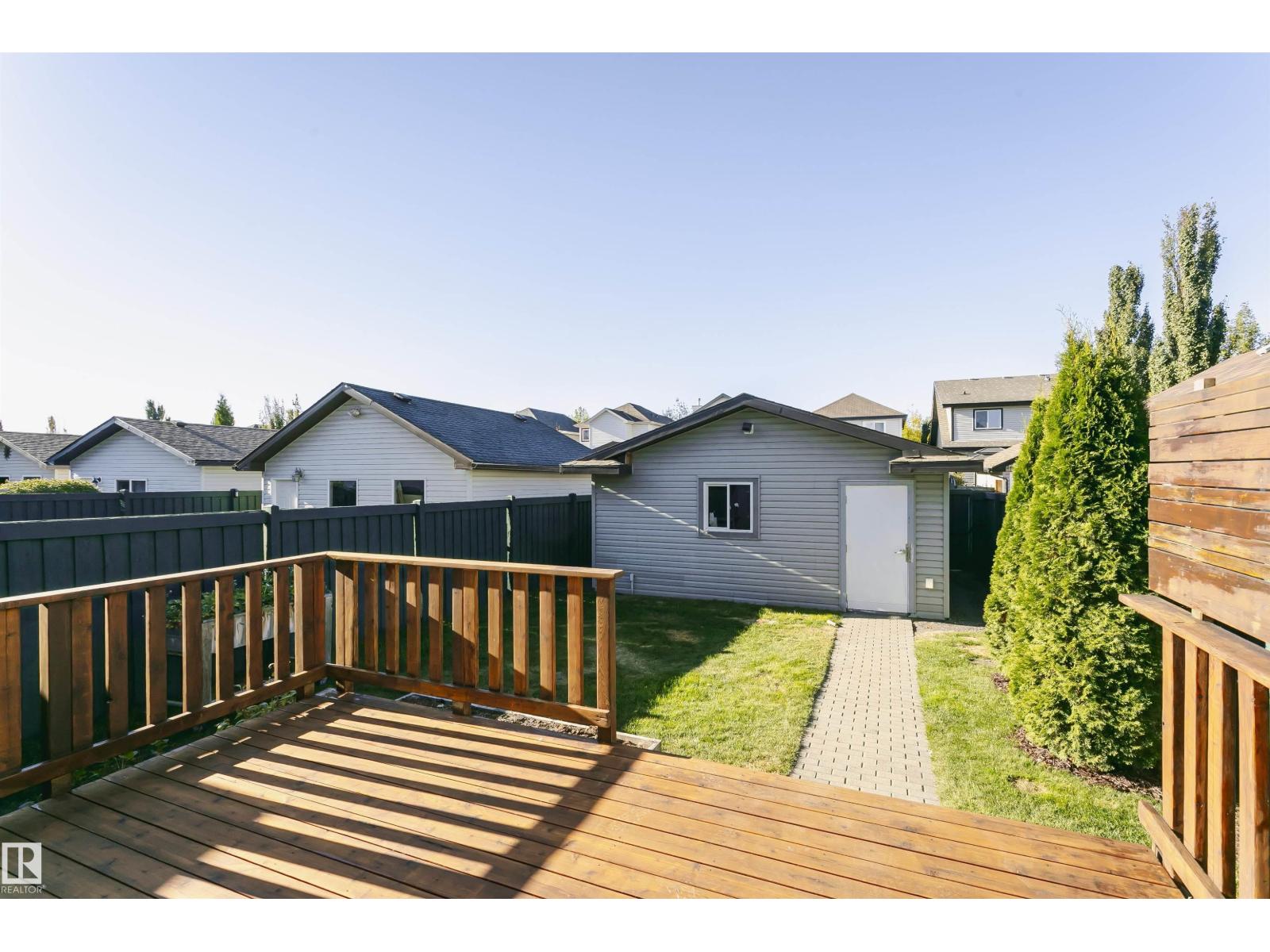 12051 18 Av Sw Sw Property Photo 24