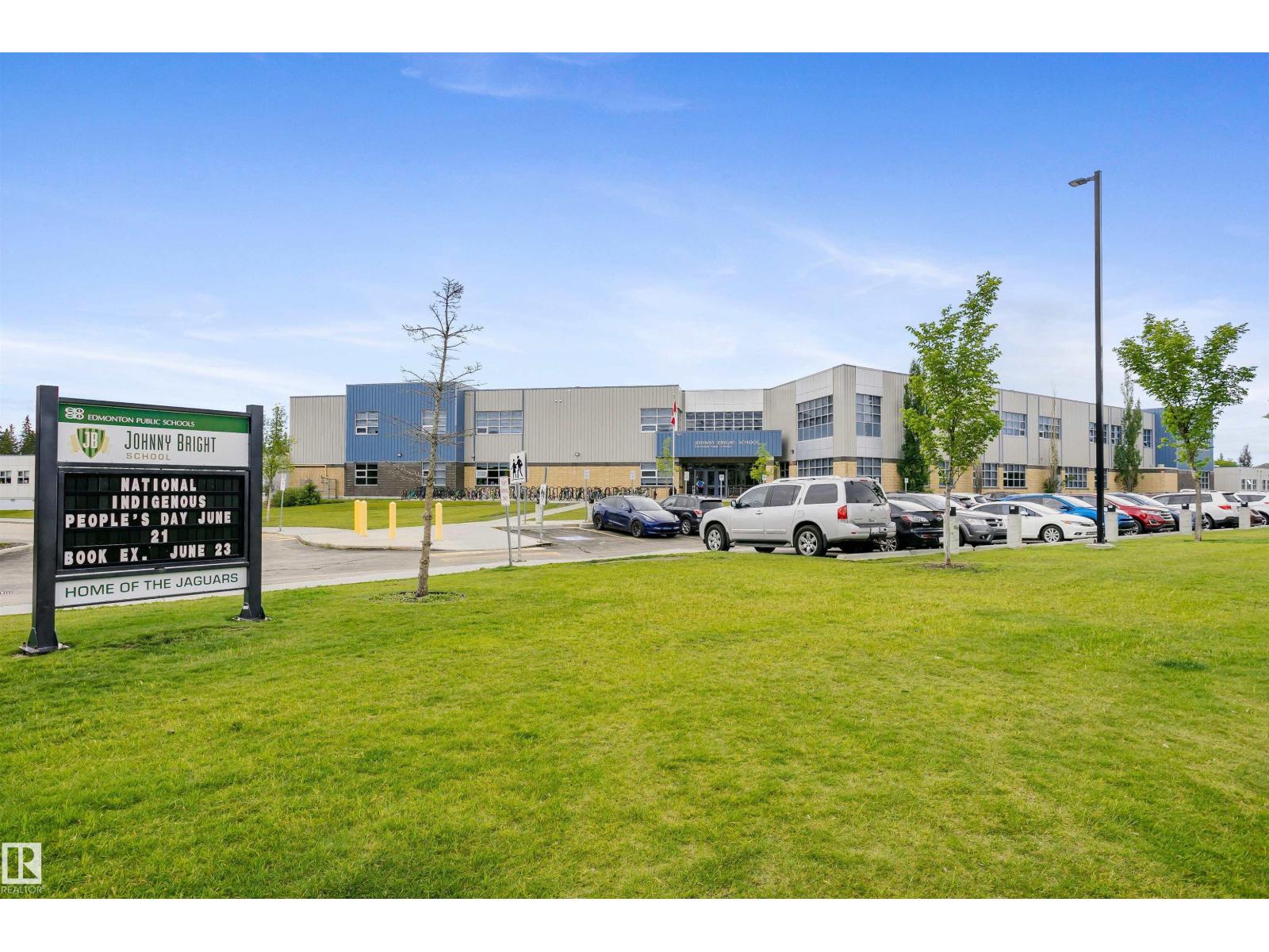12051 18 Av Sw Sw Property Photo 32