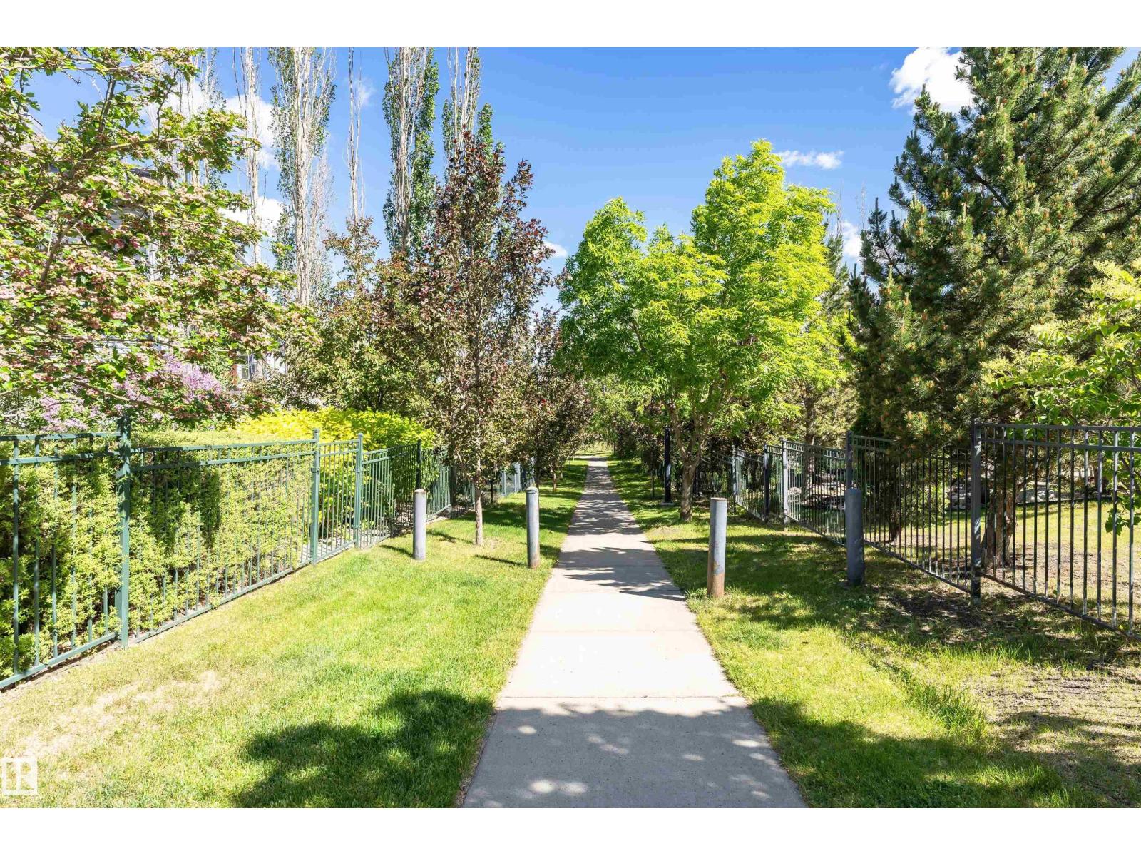 12051 18 Av Sw Sw Property Photo 34