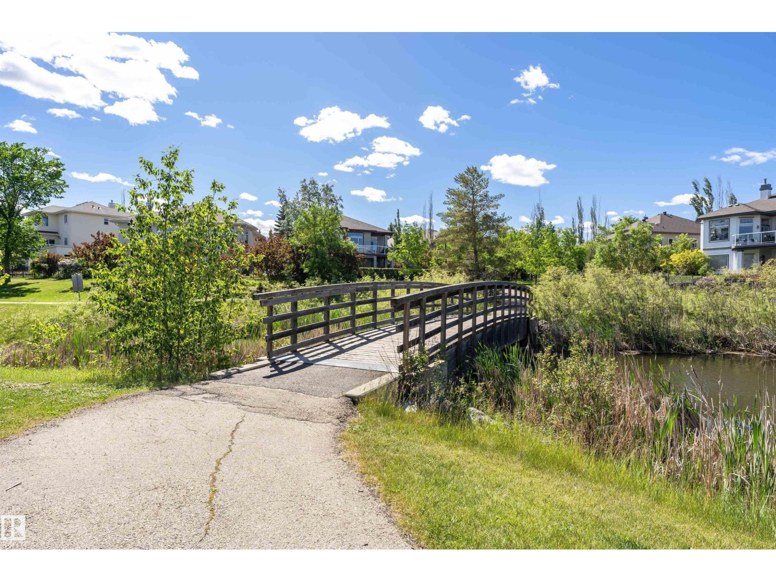 12051 18 Av Sw Sw Property Photo 38