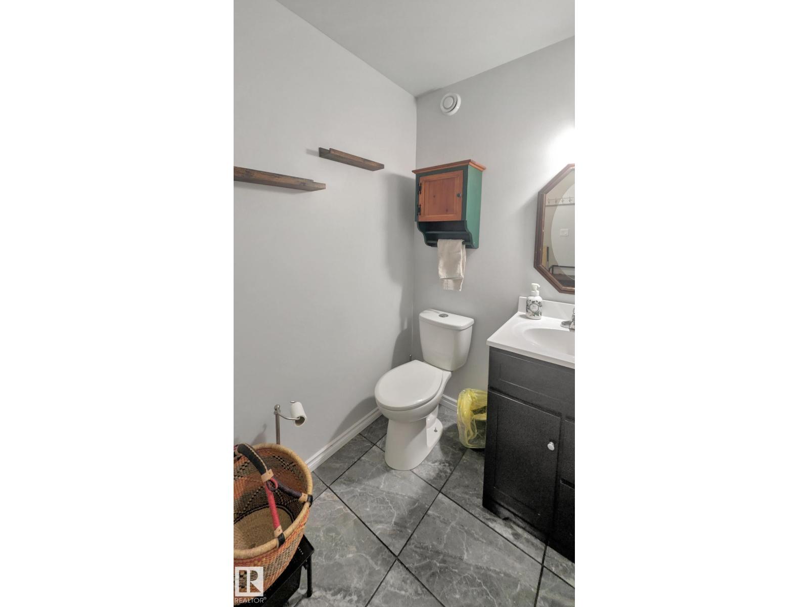 #222 / 220 58532 Rge Rd 113 Property Photo 27