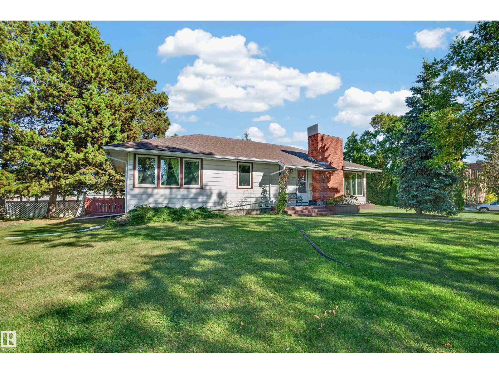 5404 52 Av Property Photo 1