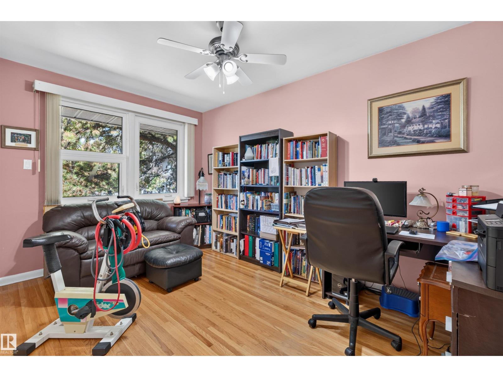 5404 52 Av Property Photo 19