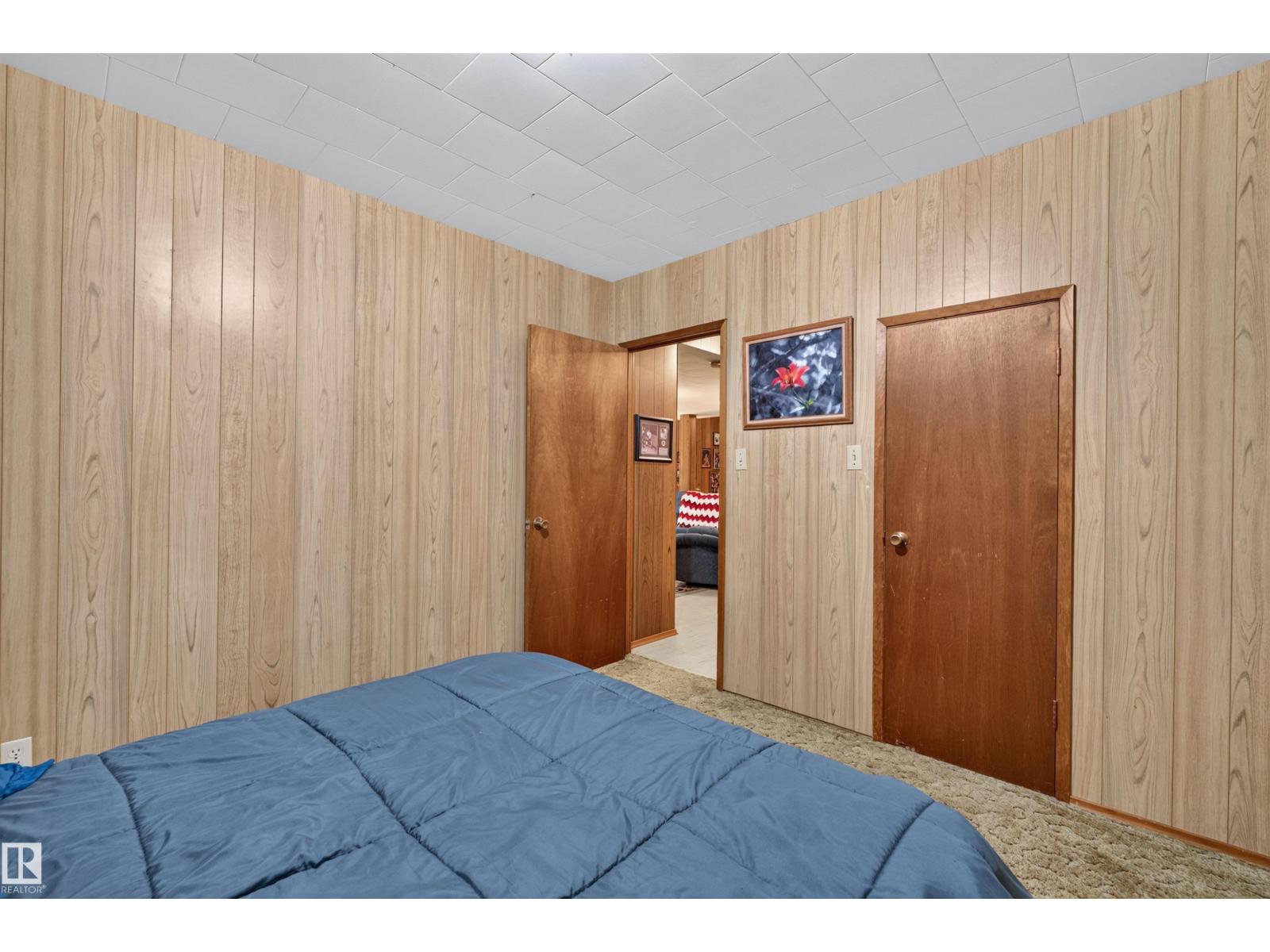 5404 52 Av Property Photo 27