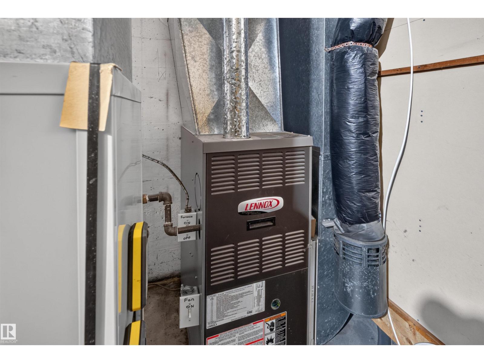 5404 52 Av Property Photo 32
