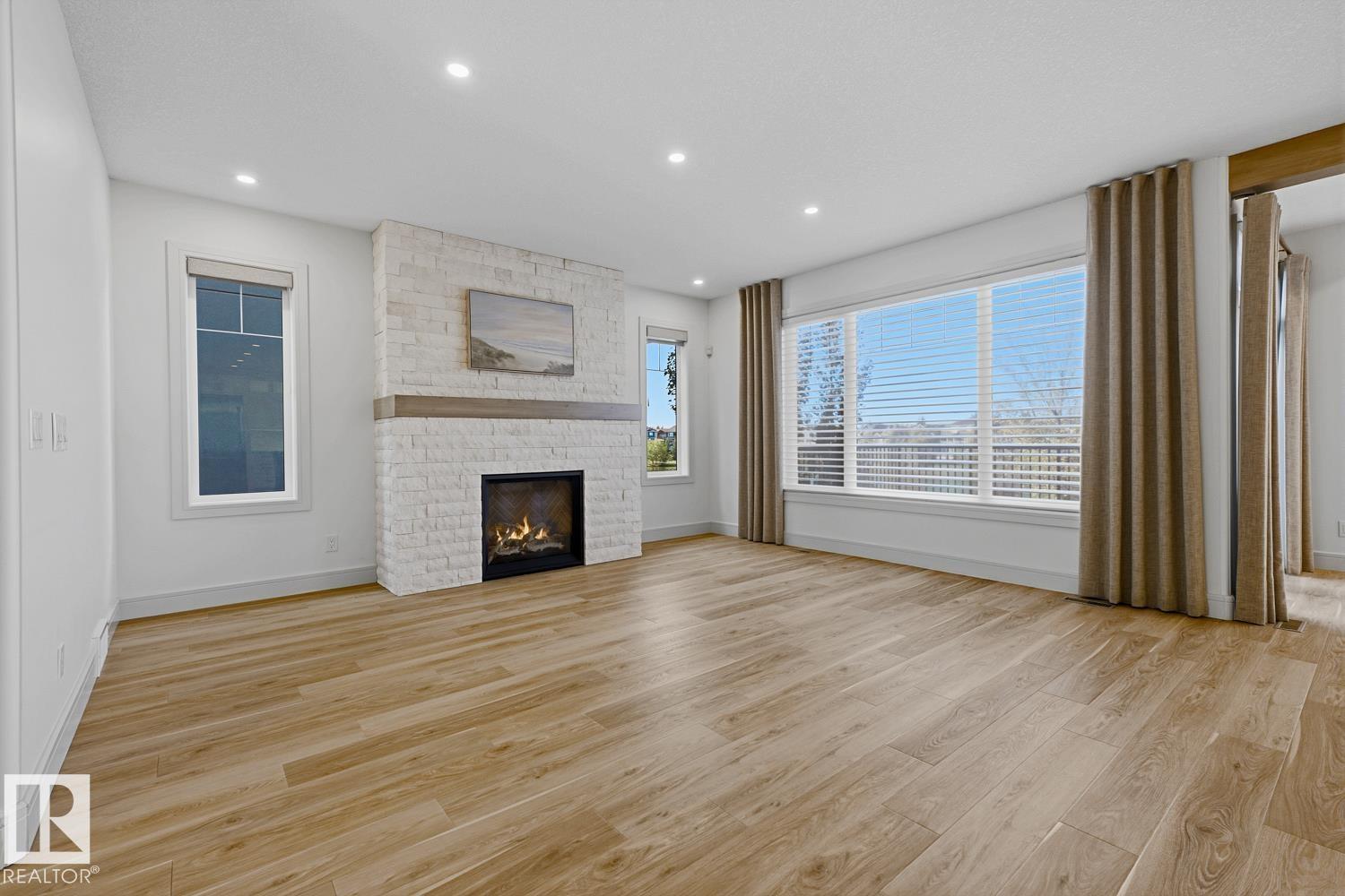 26 Executive Way Property Photo 3