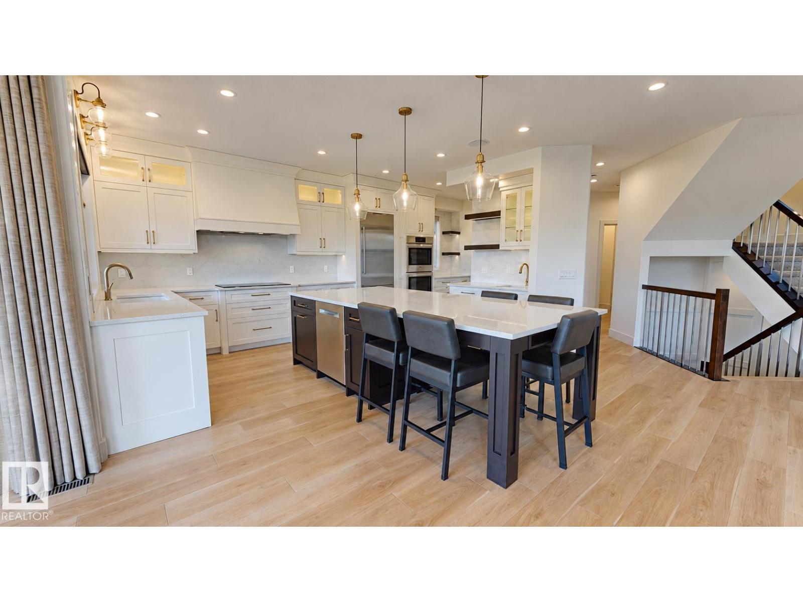 26 Executive Way Property Photo 6