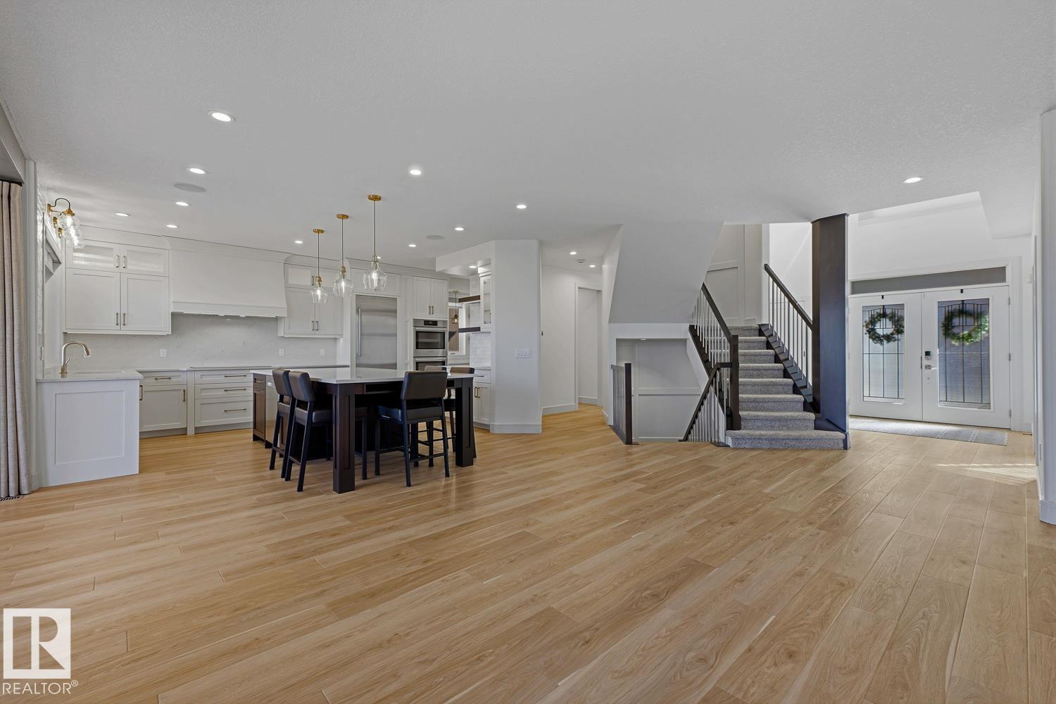 26 Executive Way Property Photo 8