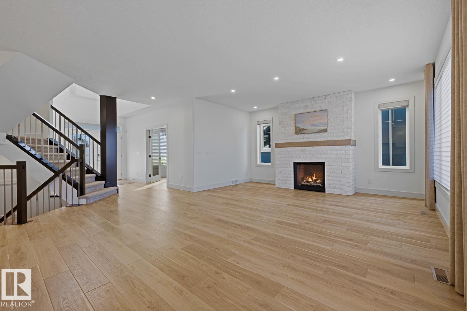 26 Executive Way Property Photo 9