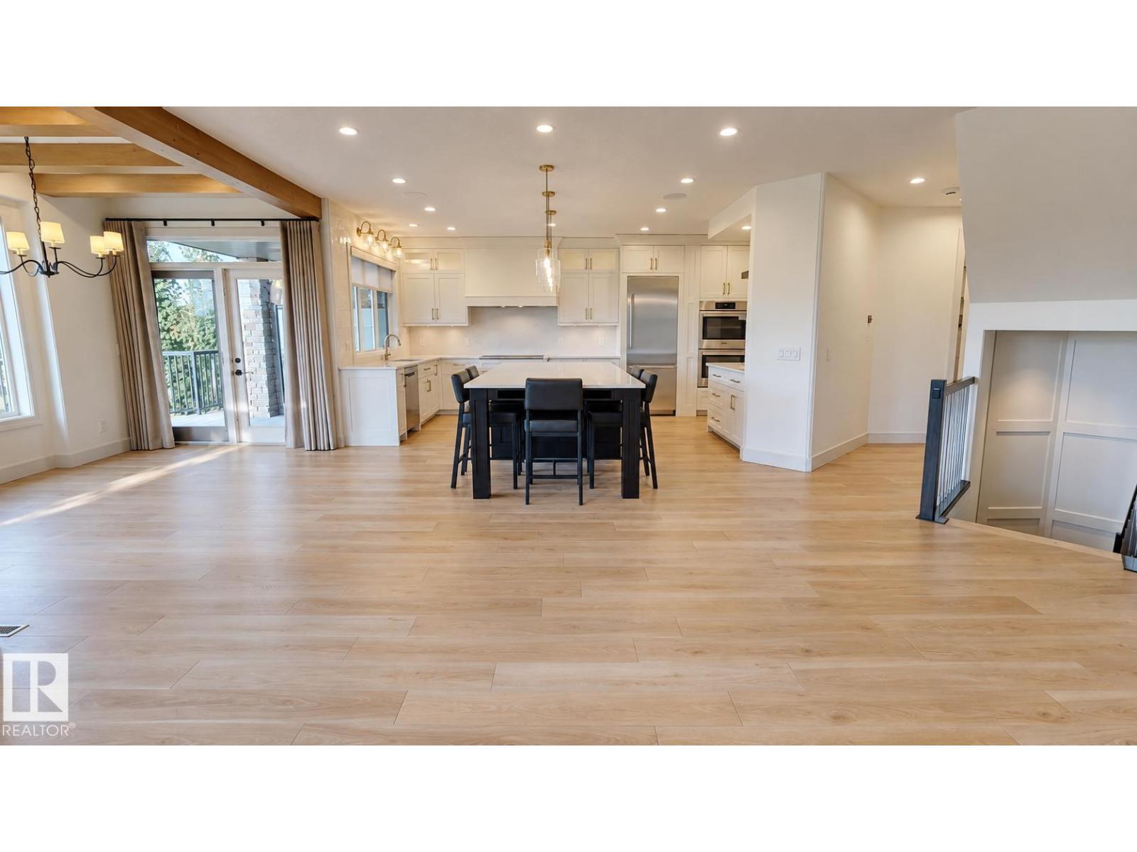 26 Executive Way Property Photo 10