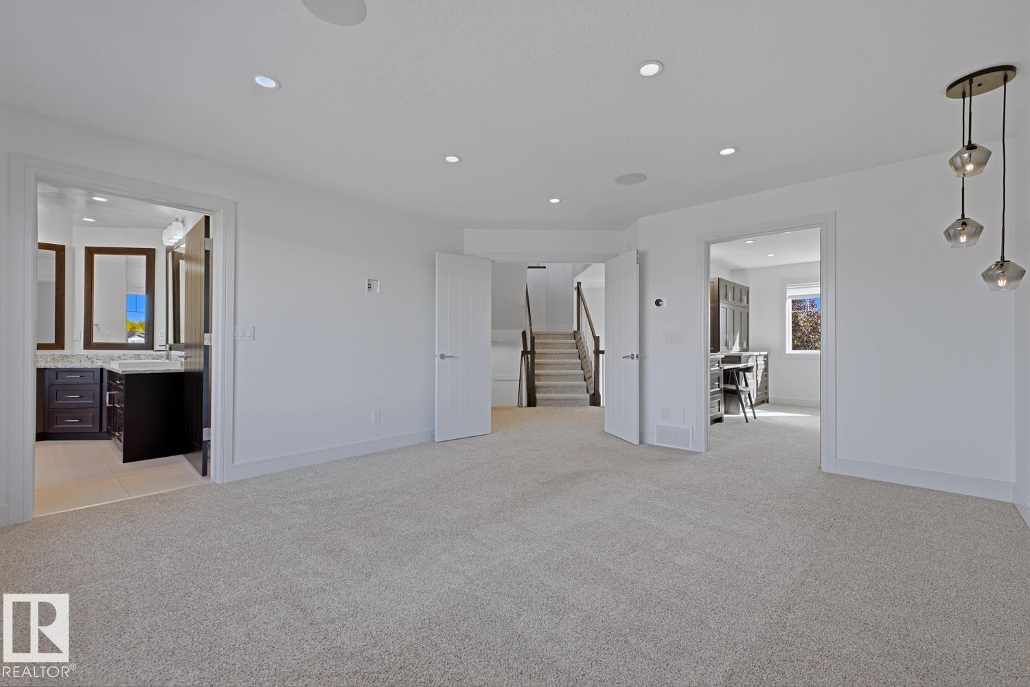 26 Executive Way Property Photo 24