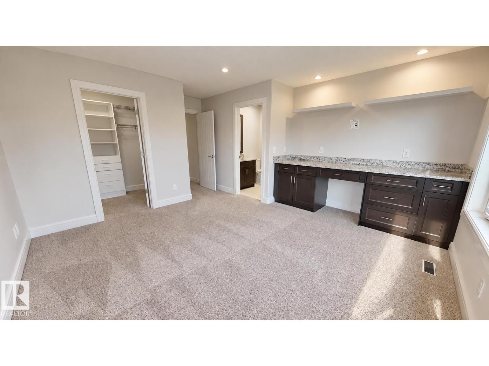 26 Executive Way Property Photo 37
