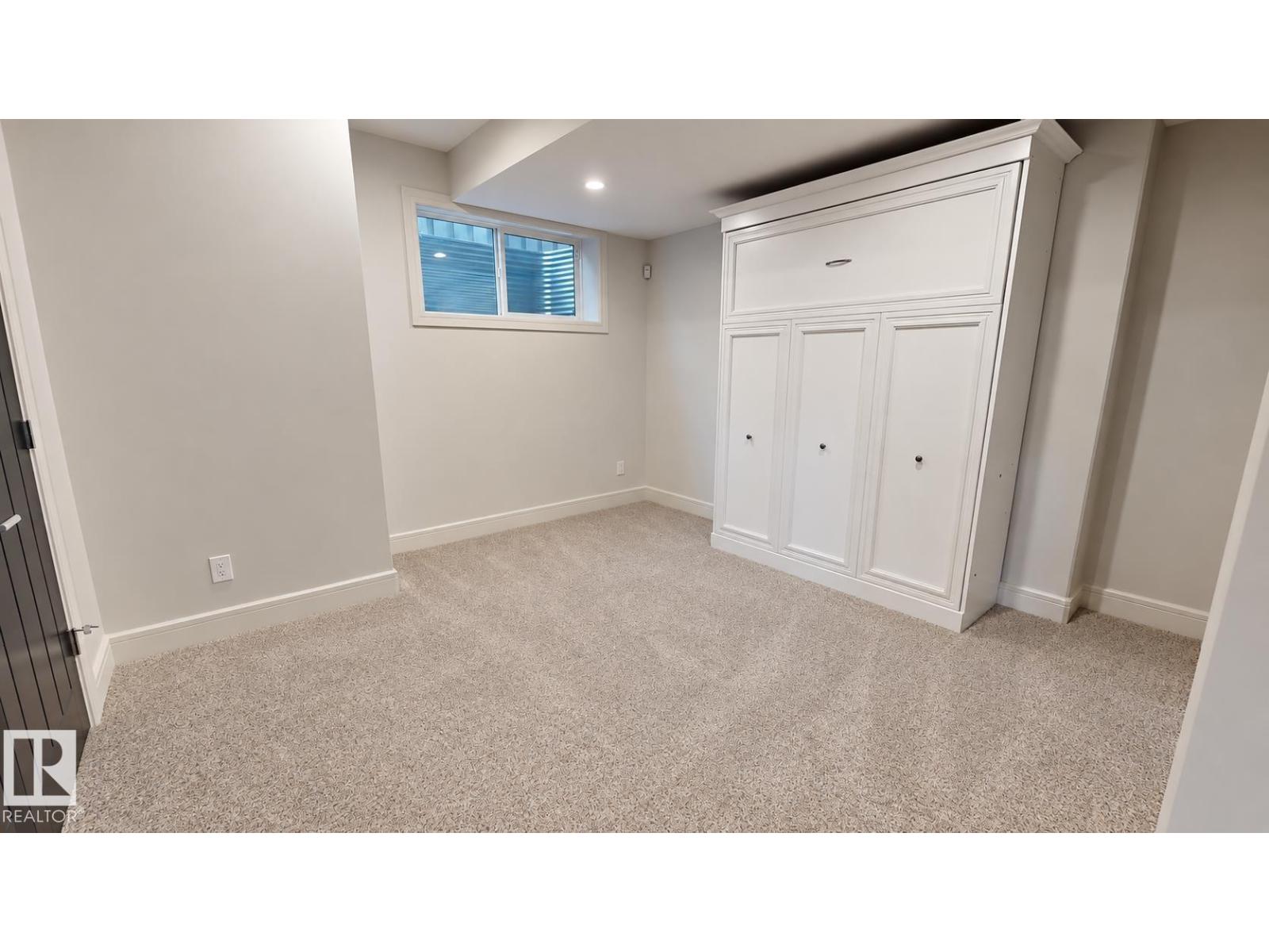 26 Executive Way Property Photo 44