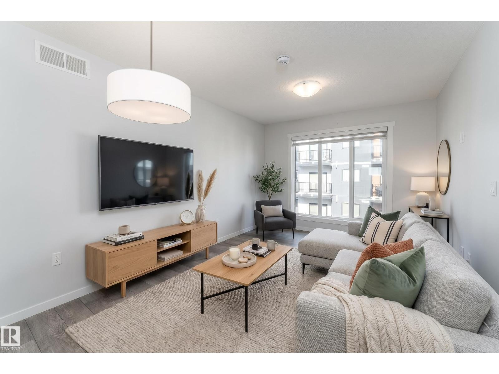 #40 850 SECORD BV NW Property Photo 1