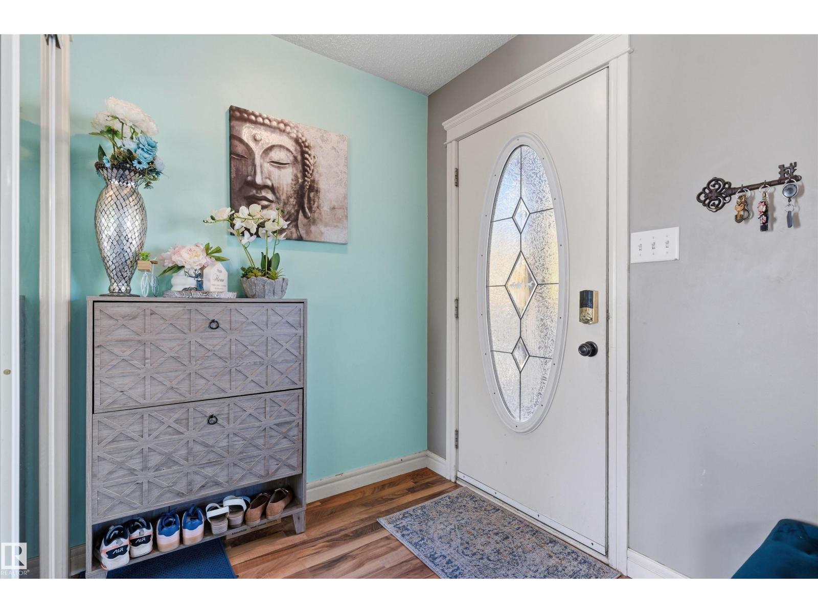 12035 18 Av Sw Property Photo 7