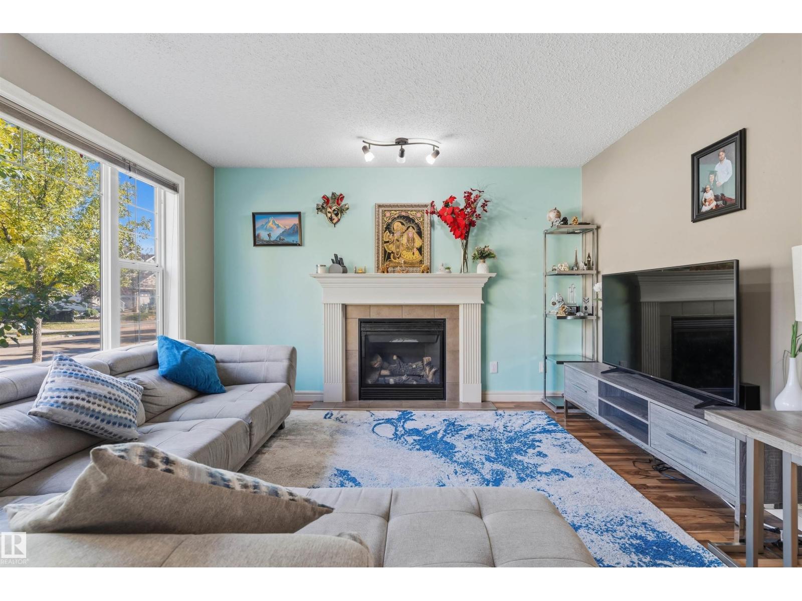 12035 18 Av Sw Property Photo 9