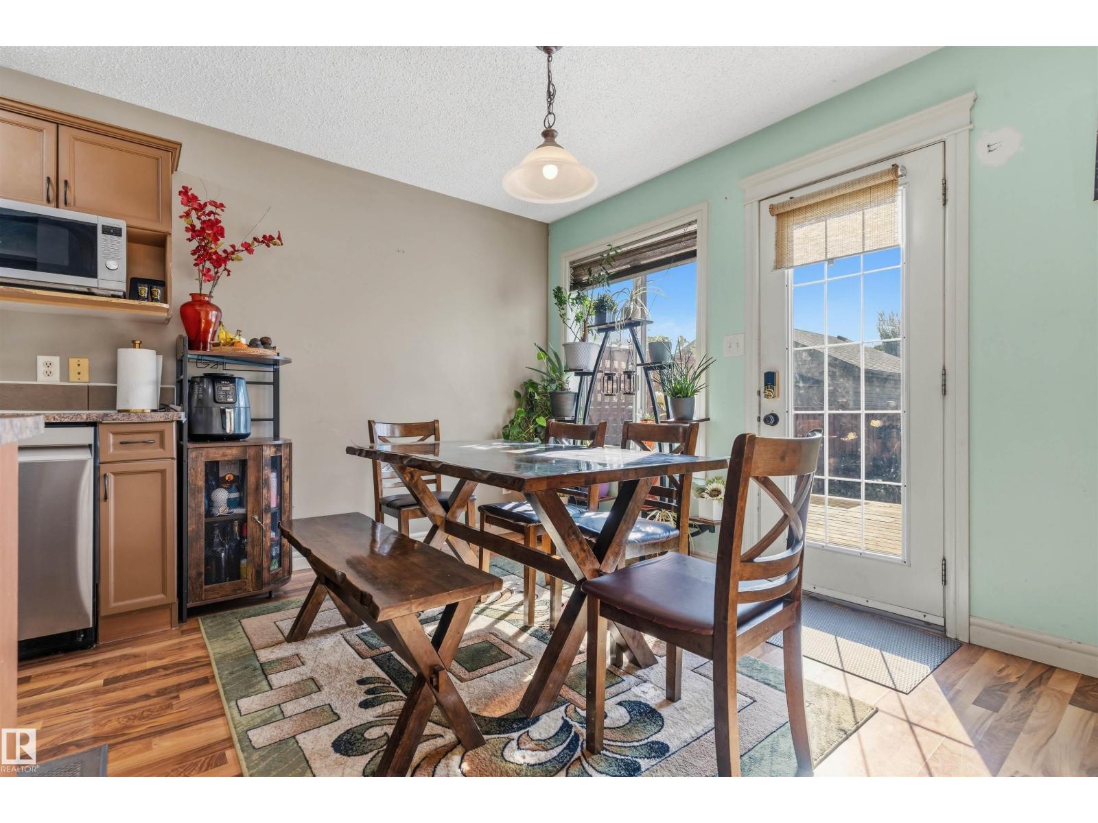 12035 18 Av Sw Property Photo 12