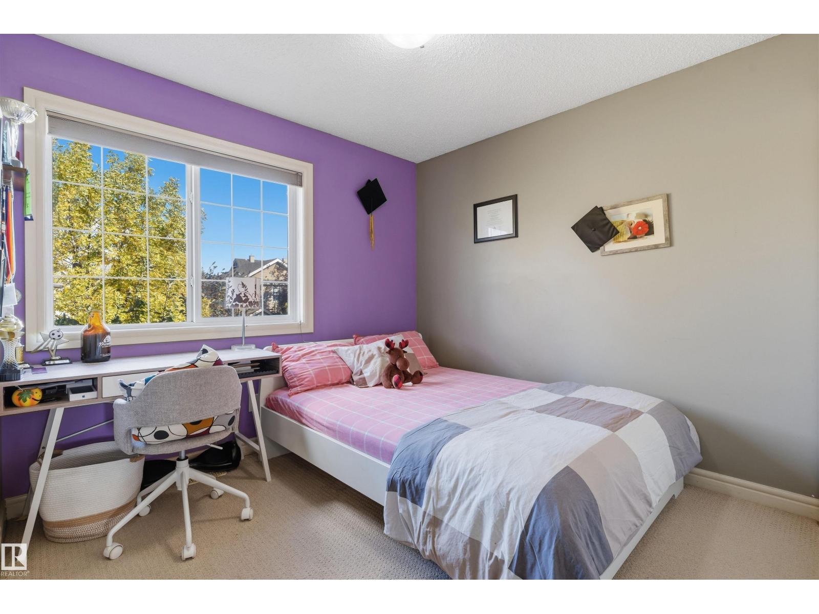 12035 18 Av Sw Property Photo 25