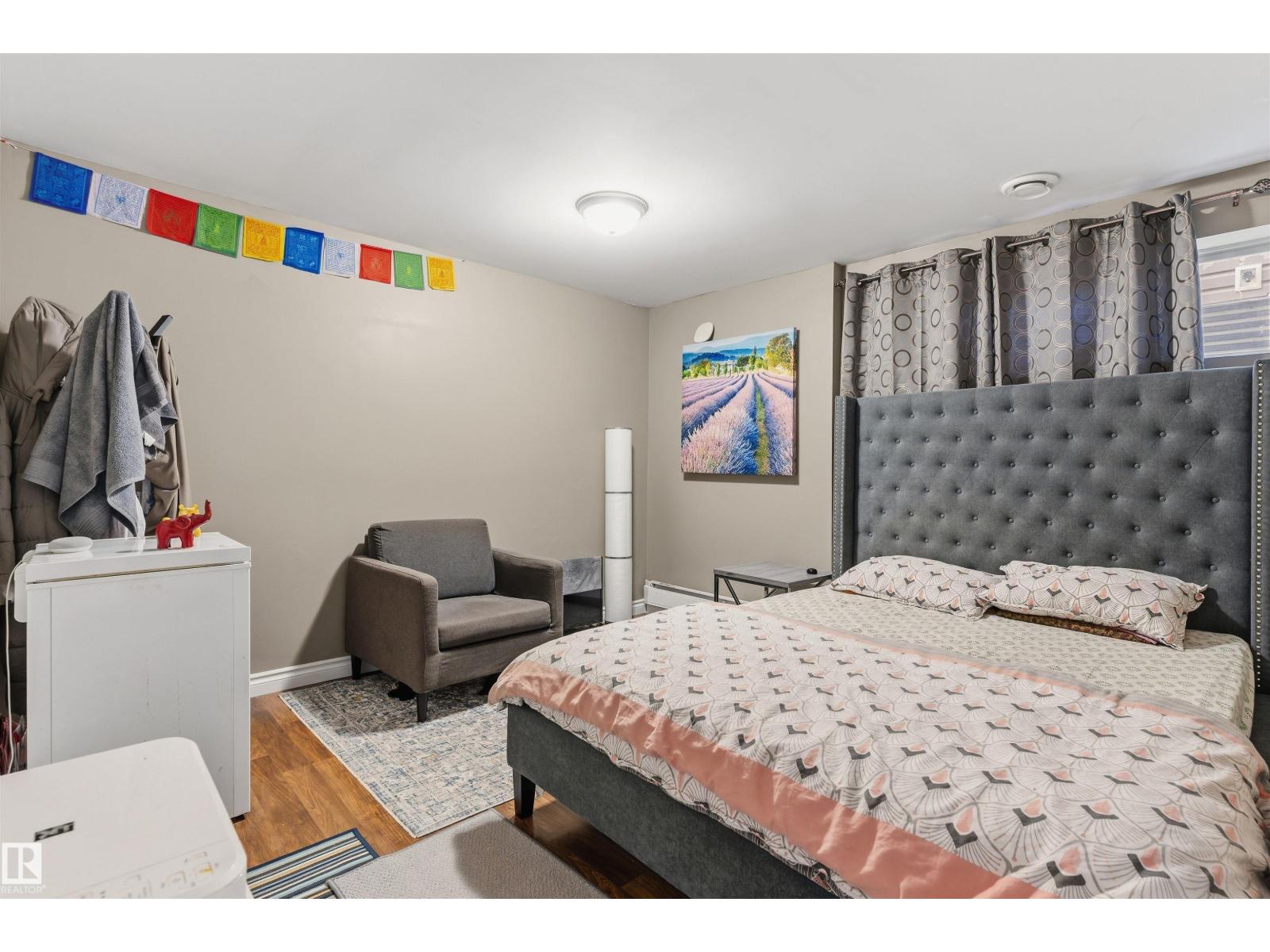 12035 18 Av Sw Property Photo 29